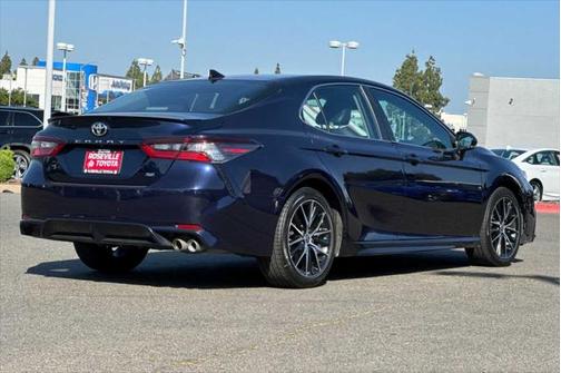 2022 Toyota Camry SE