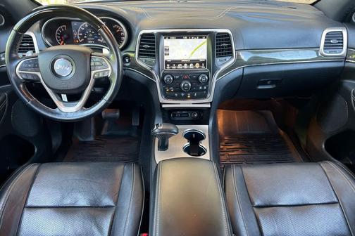 Brilliant Black Crystal Pearlcoat 2014 Jeep Grand Cherokee Overland