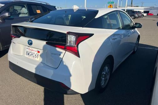2021 Toyota Prius L