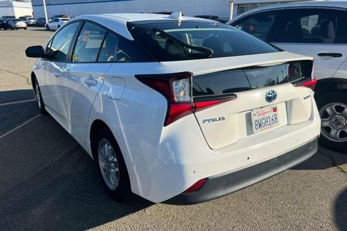 2021 Toyota Prius L
