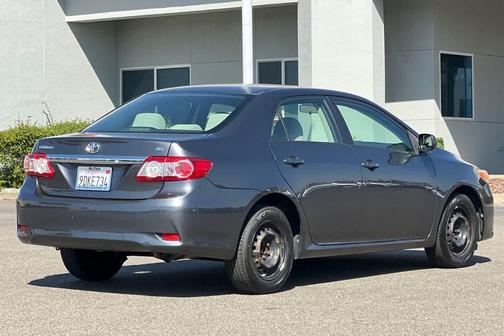 Magnetic Gray Metallic 2011 Toyota Corolla LE