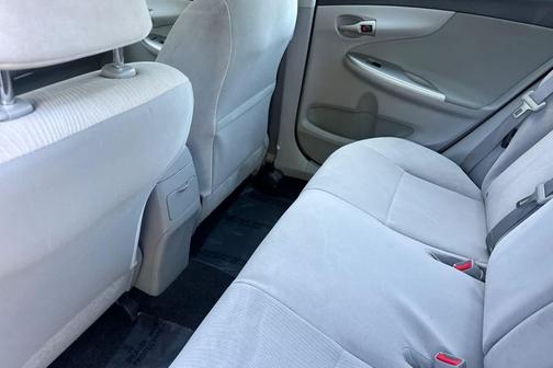Magnetic Gray Metallic 2011 Toyota Corolla LE