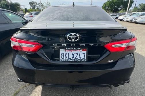 Midnight Black Metallic 2019 Toyota Camry SE