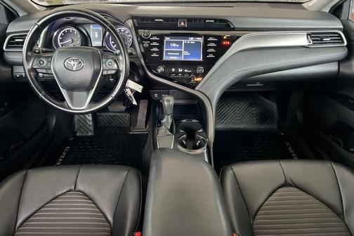 Midnight Black Metallic 2019 Toyota Camry SE