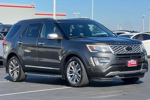 2017 Ford Explorer Platinum