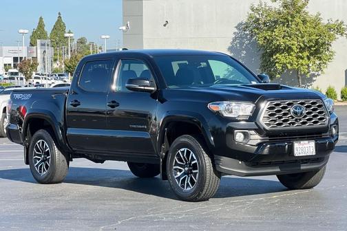 Black 2023 Toyota Tacoma TRD Sport