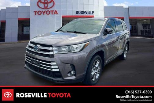 Predawn Gray Mica 2019 Toyota Highlander Hybrid Platinum