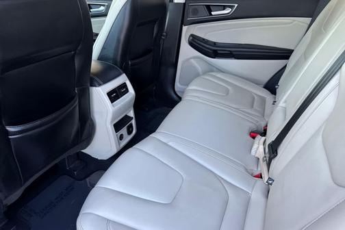 Agate Black Metallic 2021 Ford Edge Titanium