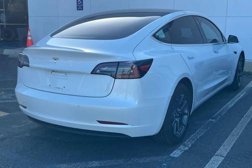 Pearl White Multi-Coat 2018 Tesla Model 3 Long Range