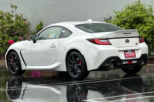 Halo 2026 Toyota GR86 Premium