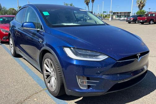 Deep Blue Metallic 2017 Tesla Model X 75D