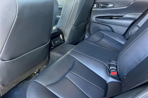 2021 Toyota Mirai Base