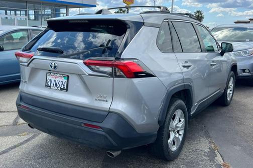 Silver Sky Metallic 2021 Toyota RAV4 Hybrid XLE