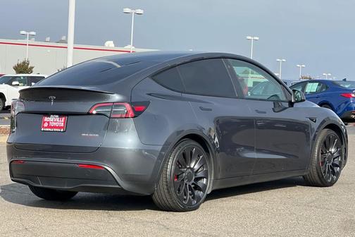 2022 Tesla Model Y Performance Dual Motor All-Wheel Drive