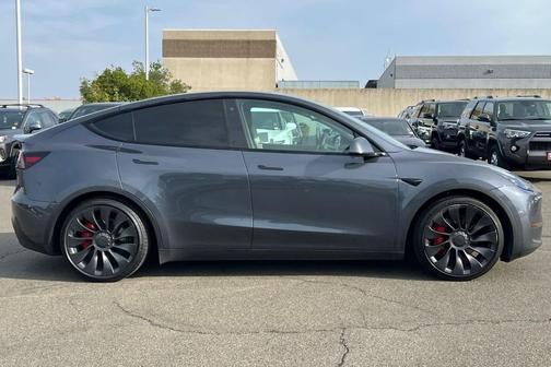 2022 Tesla Model Y Performance Dual Motor All-Wheel Drive