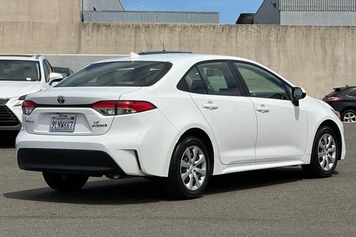Ice Cap 2024 Toyota Corolla Hybrid LE