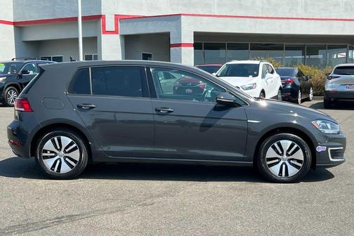 2019 Volkswagen e-Golf SE
