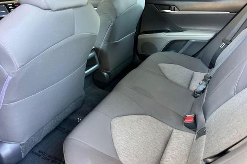 Midnight Black Metallic 2018 Toyota Camry LE