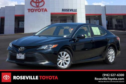 Midnight Black Metallic 2018 Toyota Camry LE