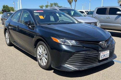 Midnight Black Metallic 2018 Toyota Camry LE
