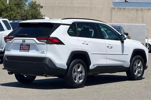 2023 Toyota RAV4 Hybrid LE