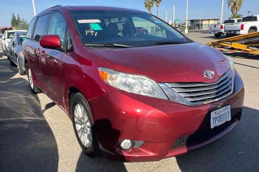 Salsa Red Pearl 2015 Toyota Sienna XLE