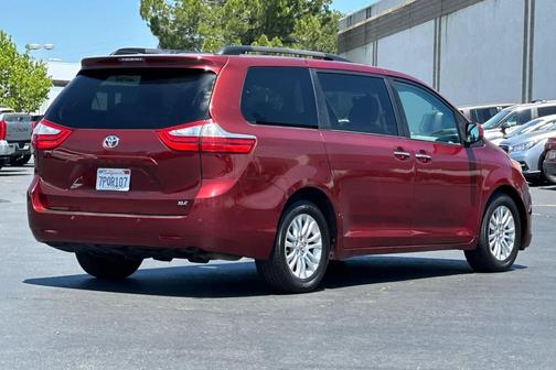 Salsa Red Pearl 2015 Toyota Sienna XLE