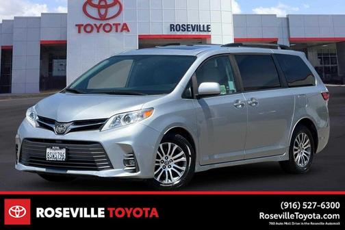 Celestial Silver Metallic 2020 Toyota Sienna XLE