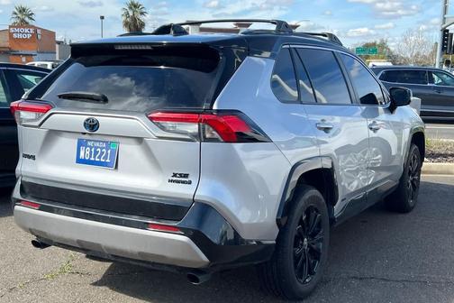 2022 Toyota RAV4 Hybrid SE