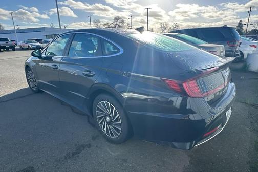 2023 Hyundai SONATA Hybrid SE