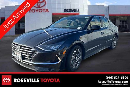 2023 Hyundai SONATA Hybrid SE