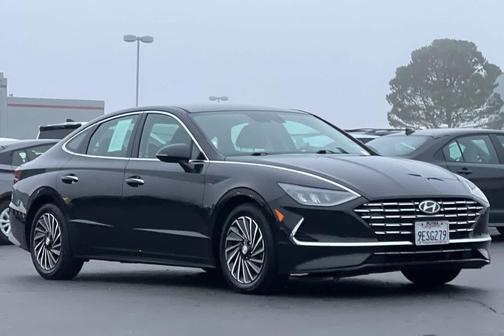 2023 Hyundai SONATA Hybrid SE