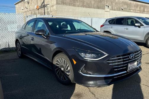 2023 Hyundai SONATA Hybrid SE