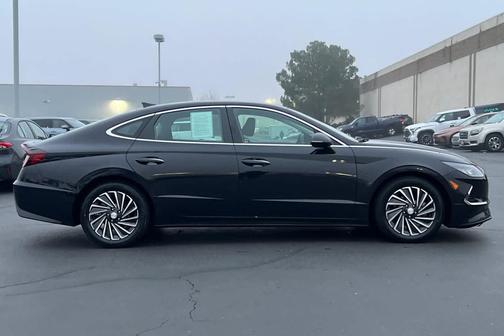 2023 Hyundai SONATA Hybrid SE