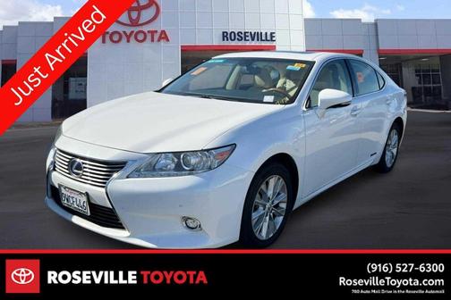 2015 Lexus ES 300h Base