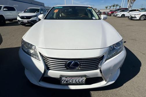 2015 Lexus ES 300h Base