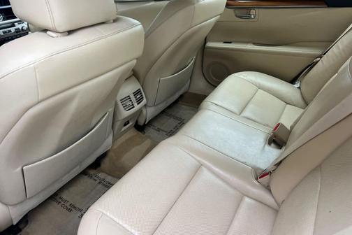 Starfire Pearl 2015 Lexus ES 300h Base