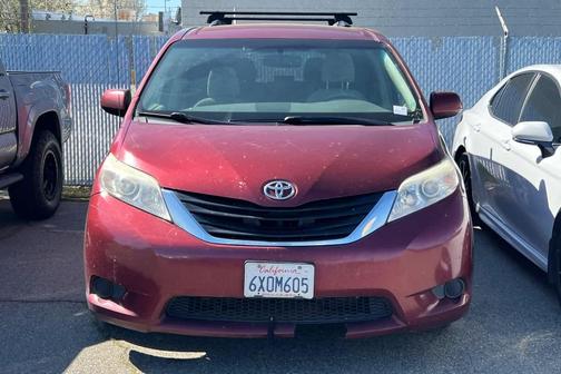 2012 Toyota Sienna LE