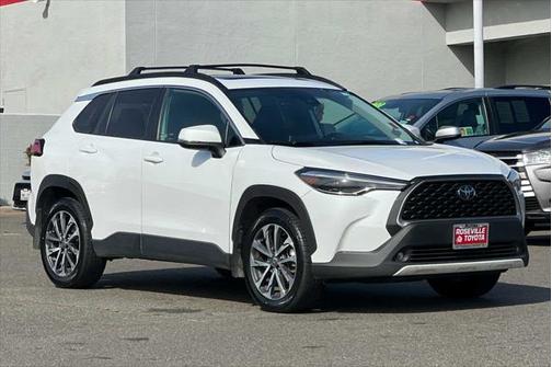 2022 Toyota Corolla Cross XLE