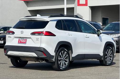 2022 Toyota Corolla Cross XLE