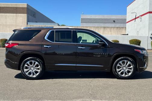 Sable Brown Metallic 2018 Chevrolet Traverse Premier