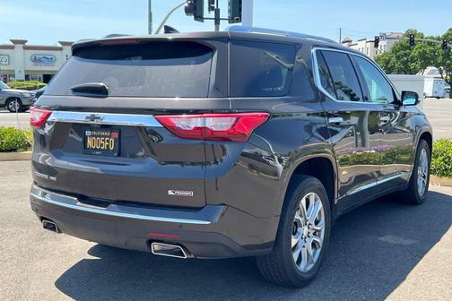 Sable Brown Metallic 2018 Chevrolet Traverse Premier