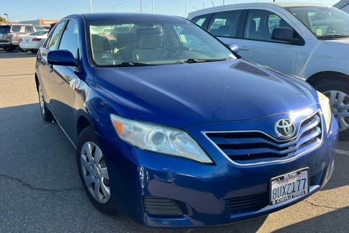 2011 Toyota Camry LE