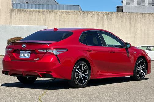 Supersonic Red 2019 Toyota Camry Hybrid SE