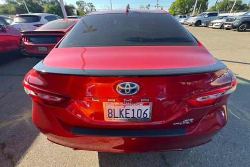 2019 Toyota Camry Hybrid SE