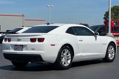 Summit White 2013 Chevrolet Camaro 1LT