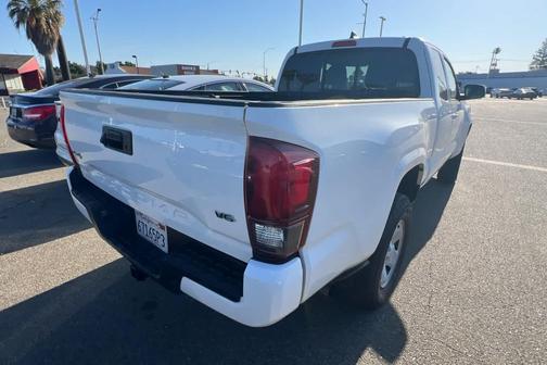 Ice Cap 2023 Toyota Tacoma SR