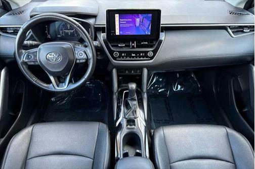 2024 Toyota Corolla Cross XLE