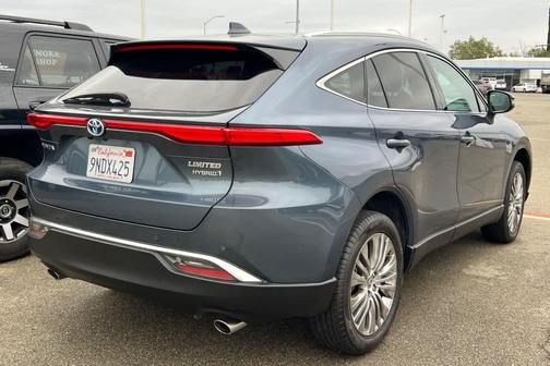 Coastal Gray Metallic 2022 Toyota Venza Limited