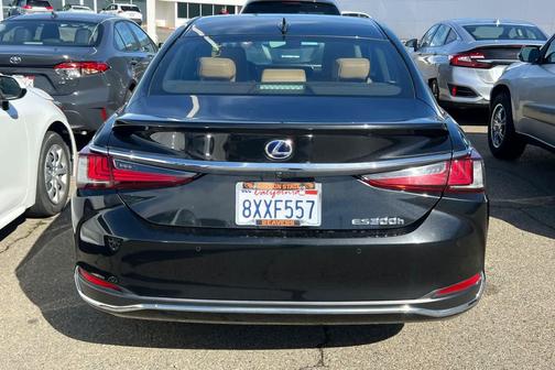 2020 Lexus ES 300h Base